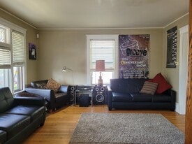 Building Photo - 523 S 4th Ave