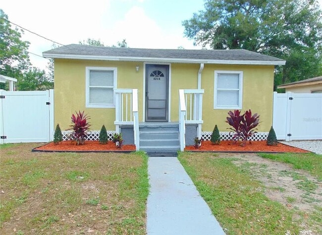 Building Photo - 4214 E Palifox St