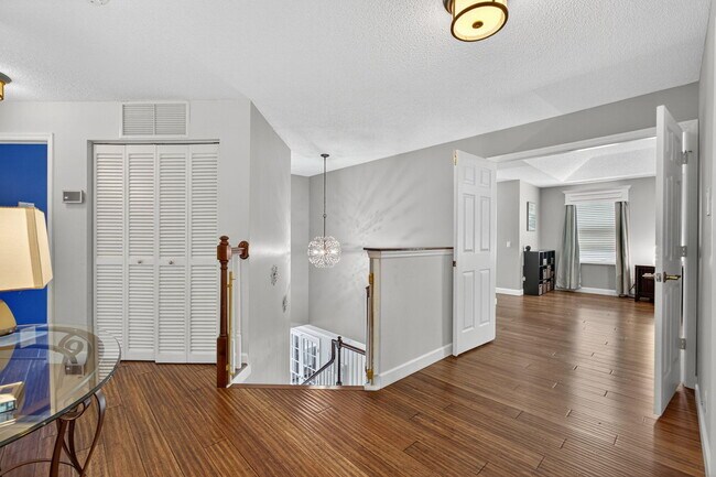 Building Photo - 3738 Old Lighthouse Cir