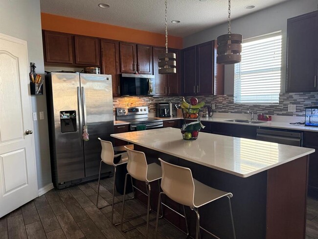 Building Photo - 12148 Prairie Plantation Wy