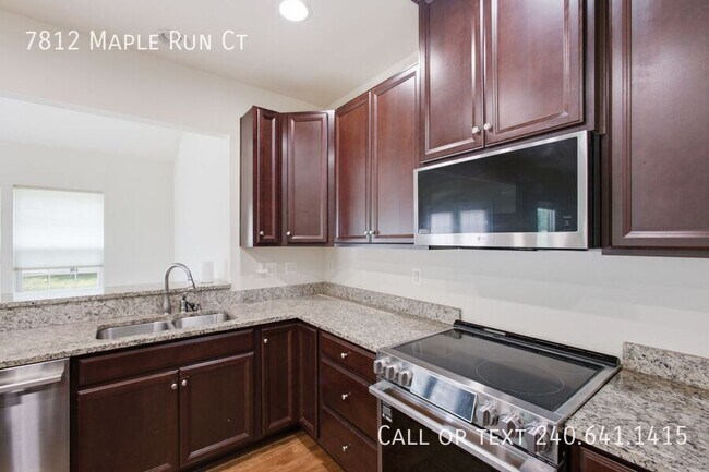 Building Photo - 7812 Maple Run Ct