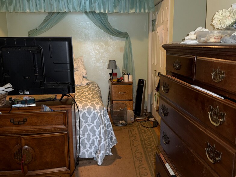 Building Photo - 3133 Exeter Dr