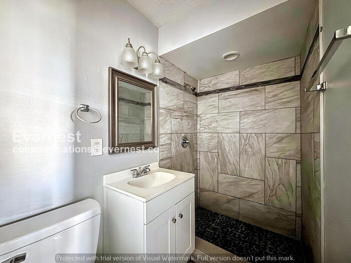 Building Photo - 2112 Wolf Rd