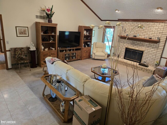 Building Photo - 52843 Deerwood Dr