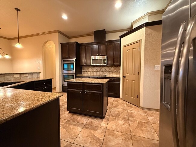 Building Photo - Purser Crossing's Finest