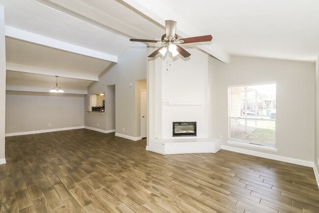 Building Photo - 4167 Amir St