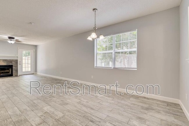 Building Photo - 4760 Brookwood Dr