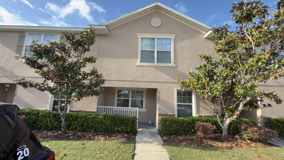 Building Photo - 27507 Desert Willow Way
