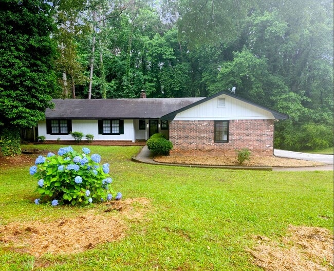 Primary Photo - Spacious 5-Bedroom Home in Stone Mountain!