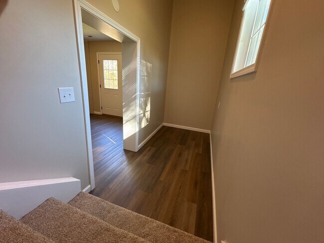 Building Photo - 11472 US-62