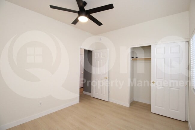 Building Photo - 1432 E Princeton Ave