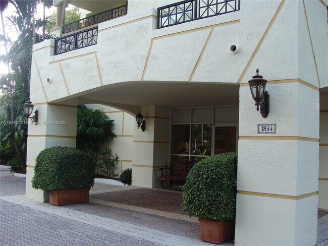 Primary Photo - 1834 Brickell Ave