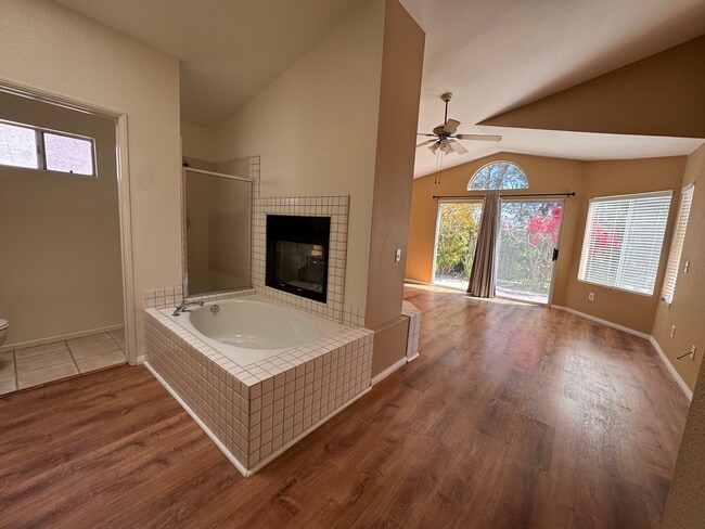 Building Photo - Open House Saturday 5/3 from 10 to 2pm-Bea...
