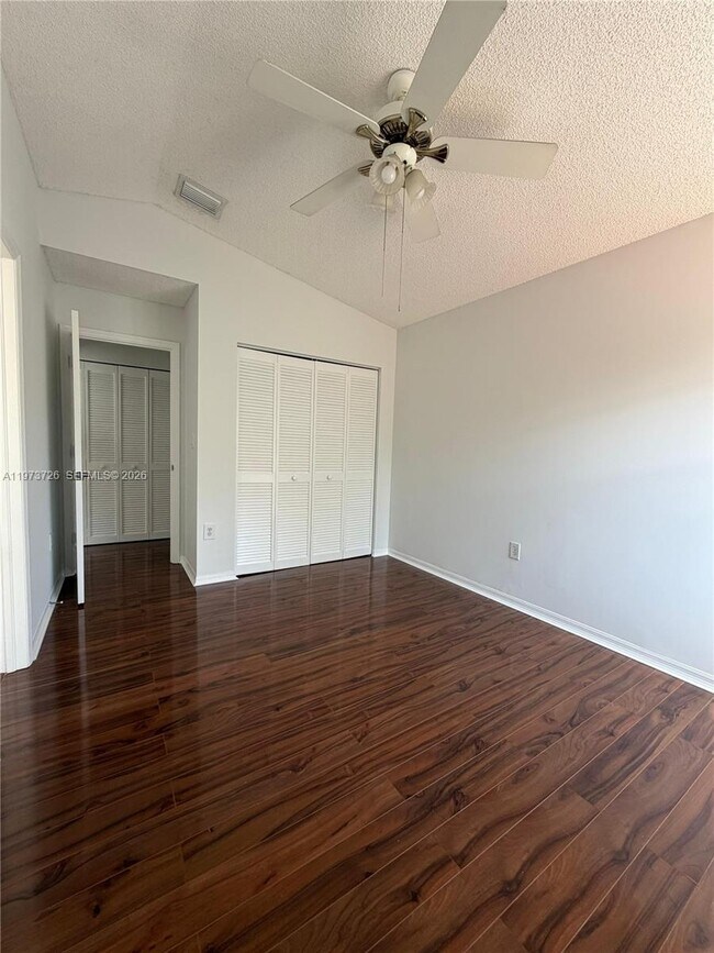 Building Photo - 1534 Weeping Willow Way