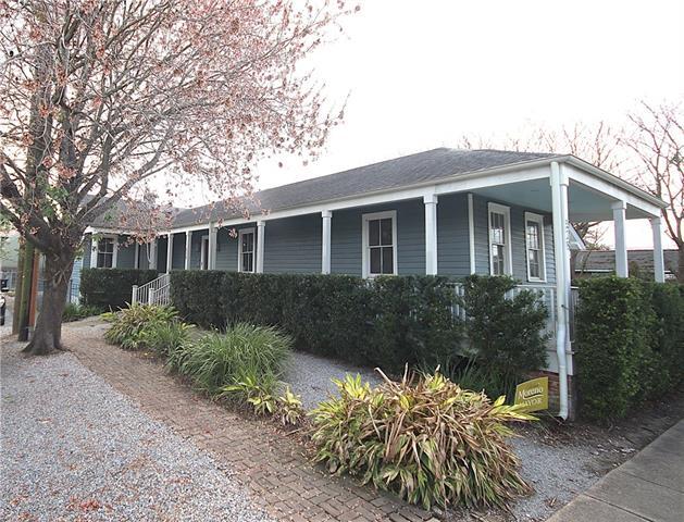 Building Photo - 529 Jena St