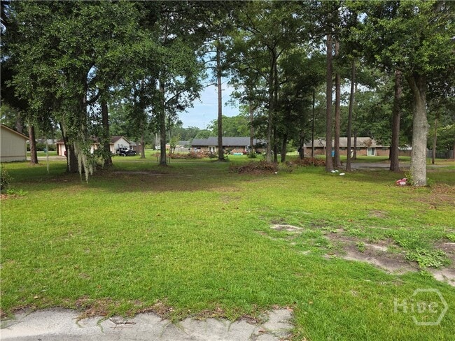 Building Photo - 405 Savannah Ave
