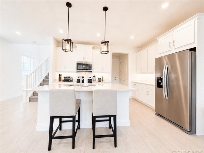 Building Photo - 3583 NW Solange Ct
