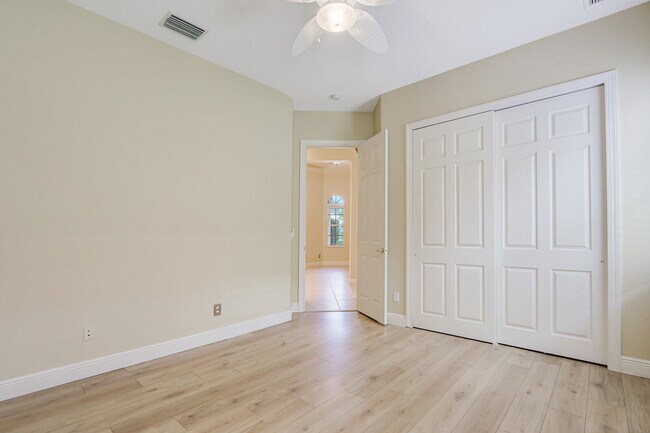 Building Photo - 9400 Briarcliff Trace