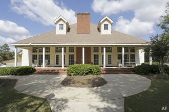 Building Photo - 121-101 (2) Patterson