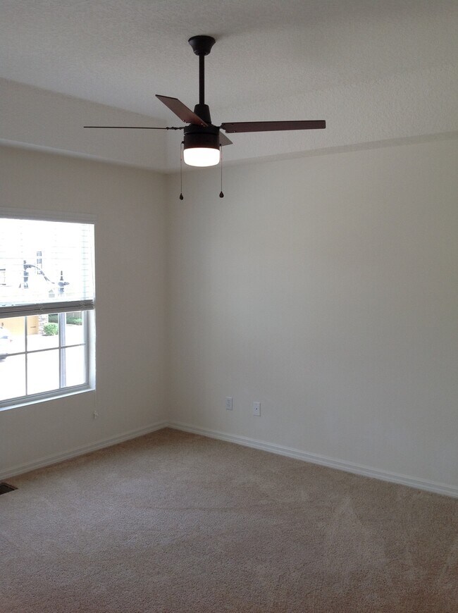 Building Photo - 2300 Betsy Ross Ln