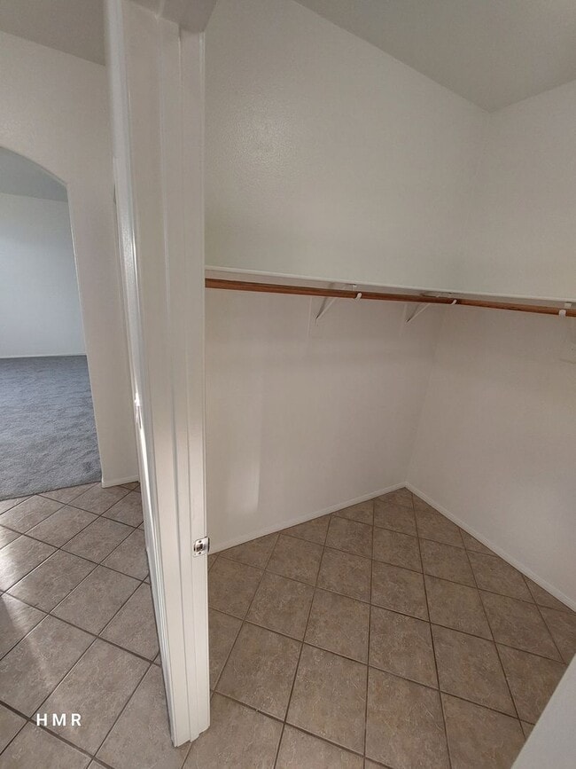 Building Photo - Stunning Two-Story Home with 4 Bedrooms an...