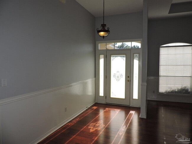 Building Photo - 4986 Vizcaya Dr