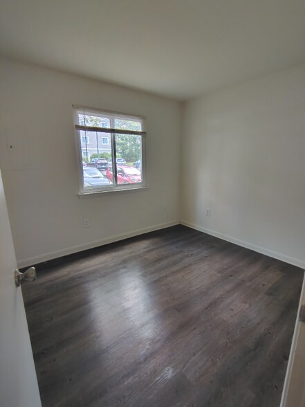 Building Photo - 600 Reusens Rd