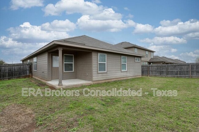 Building Photo - 121 Little Wichita
