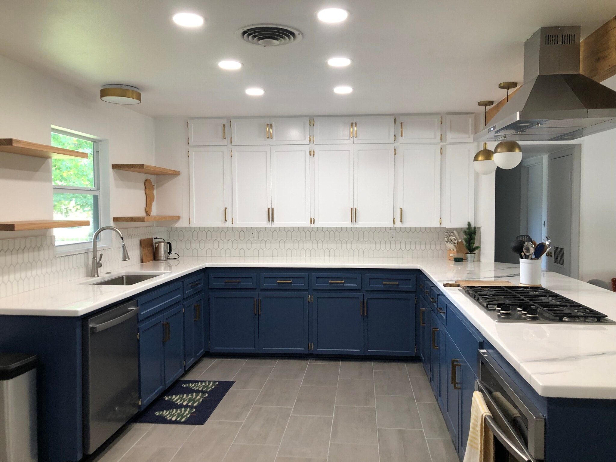 Building Photo - 407 East St