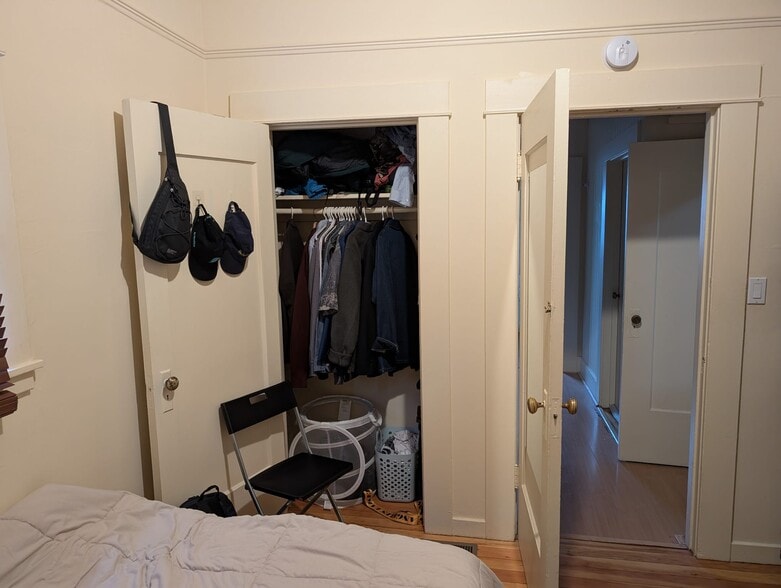 Closet bedroom two - 28175 2817.5 Telegraph Ave