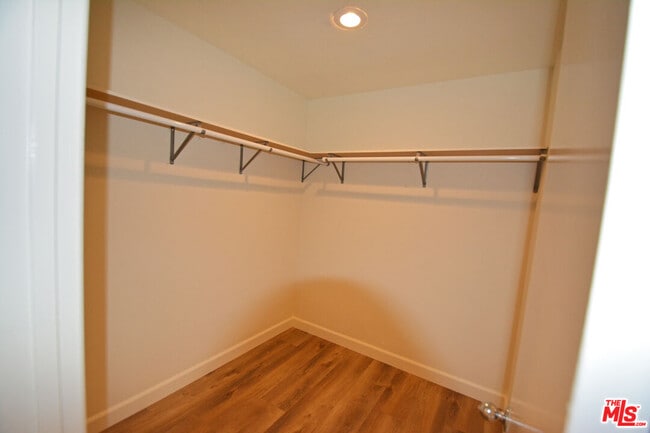 Building Photo - 7630 Delia Ave