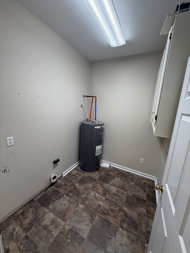 Building Photo - 125 Muirfield Ln