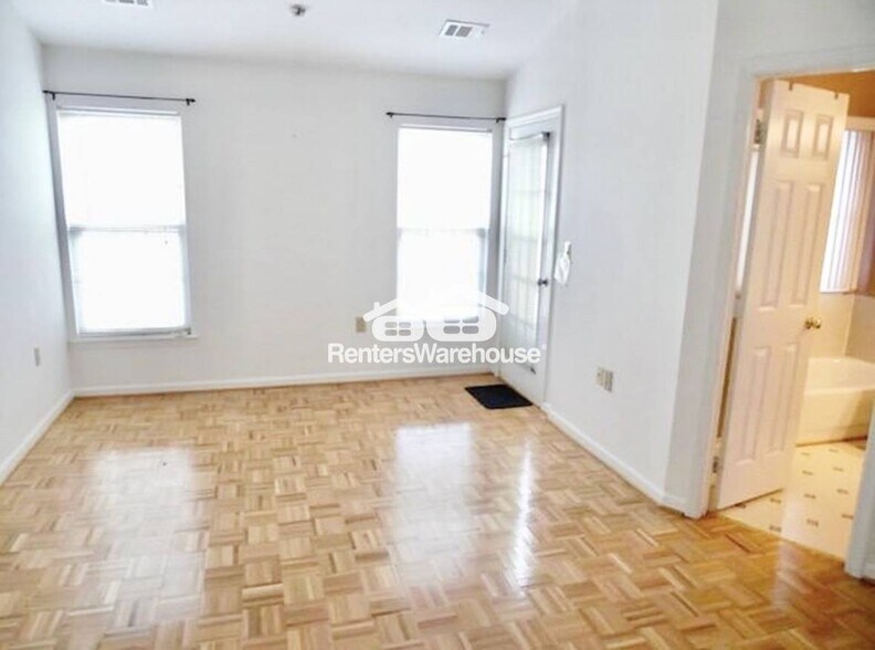 Building Photo - 1404 Jedforest Dr