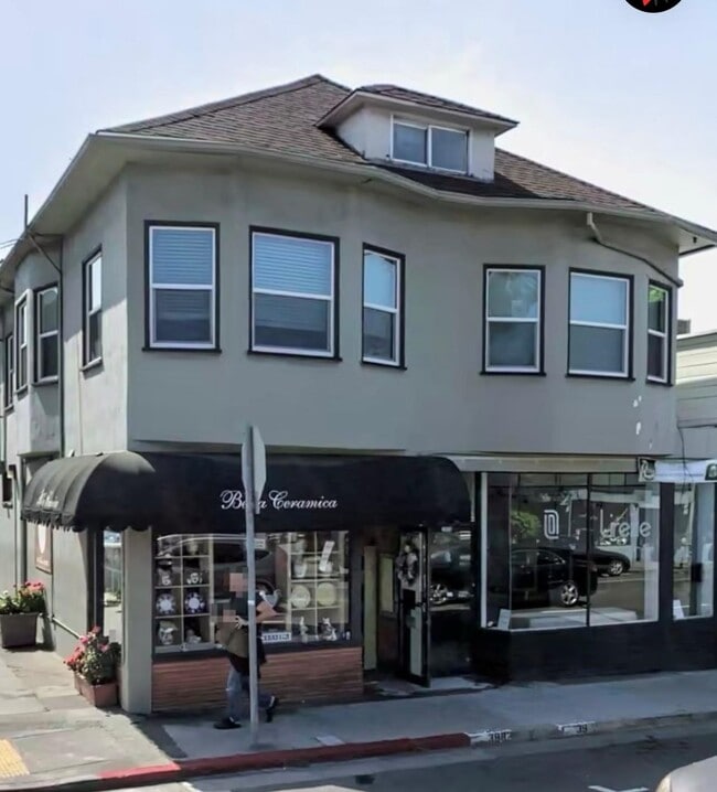 Building Photo - 9 Monte Vista Ave