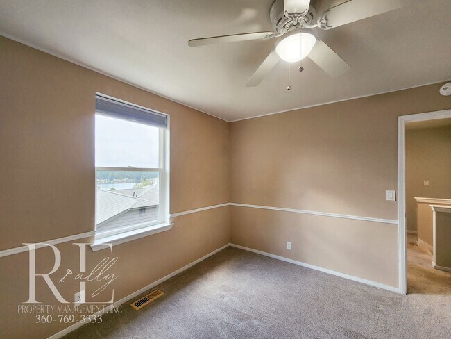 Building Photo - Modern Elegance Meets Tranquil Lakeside Living On Osprey Circle