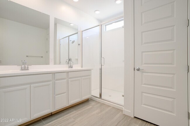 Building Photo - 17032 W El Caminito Dr