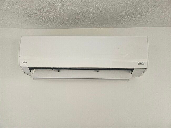 Building Photo - 23 Sussex St