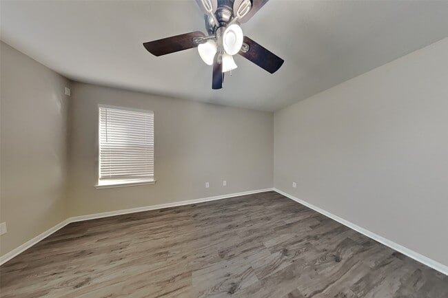 Building Photo - 6110 Wilcox Point Dr