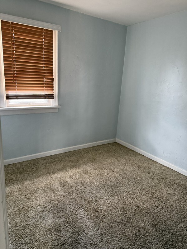 Building Photo - 2713 S 900 E