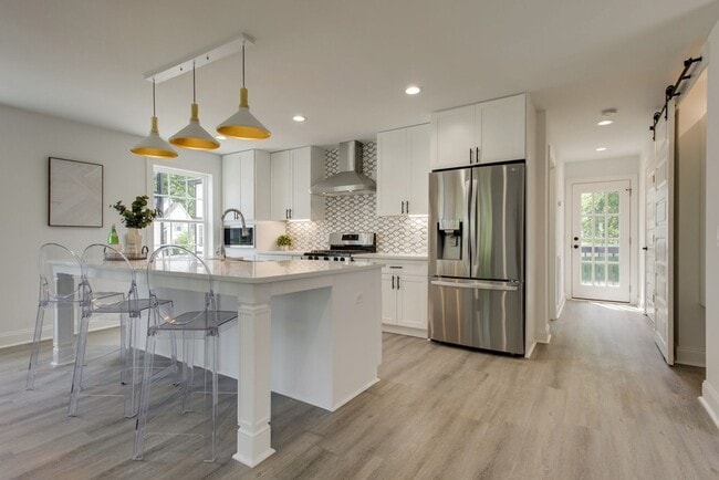 Building Photo - 203 Oceola Ave