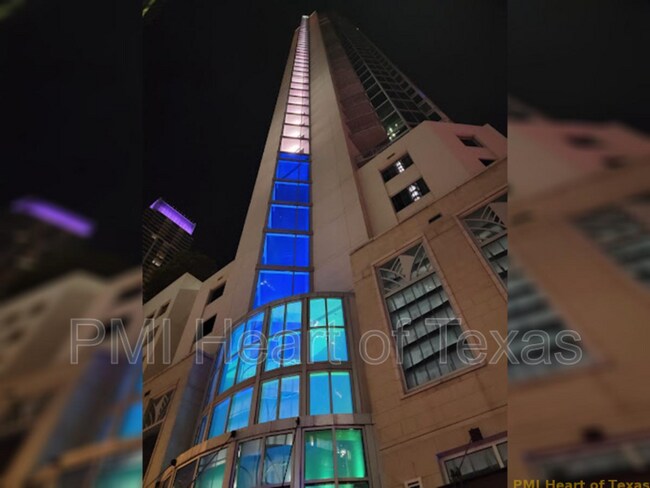 Building Photo - 360 Nueces St