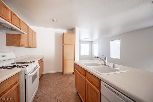 Building Photo - 5928 Strayhorn Ct