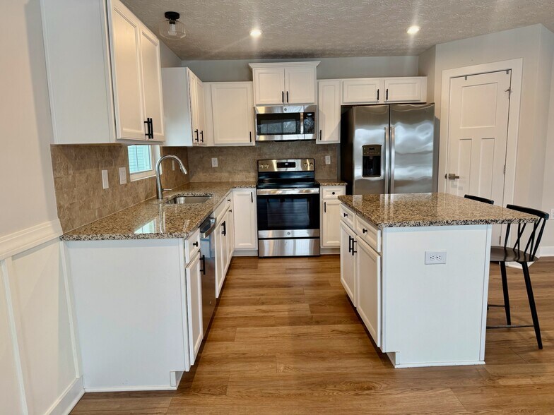 Building Photo - 1097 Arbor Dr