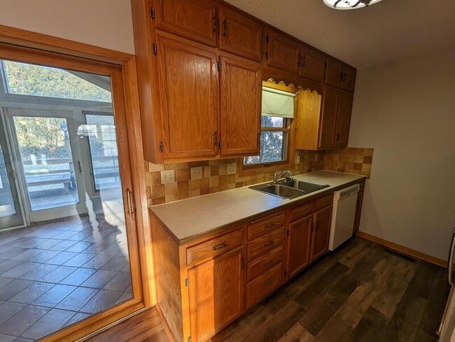 Building Photo - 1109 Boone St