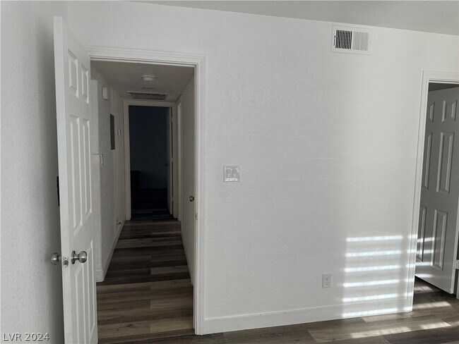 Building Photo - 601 Cabrillo Cir