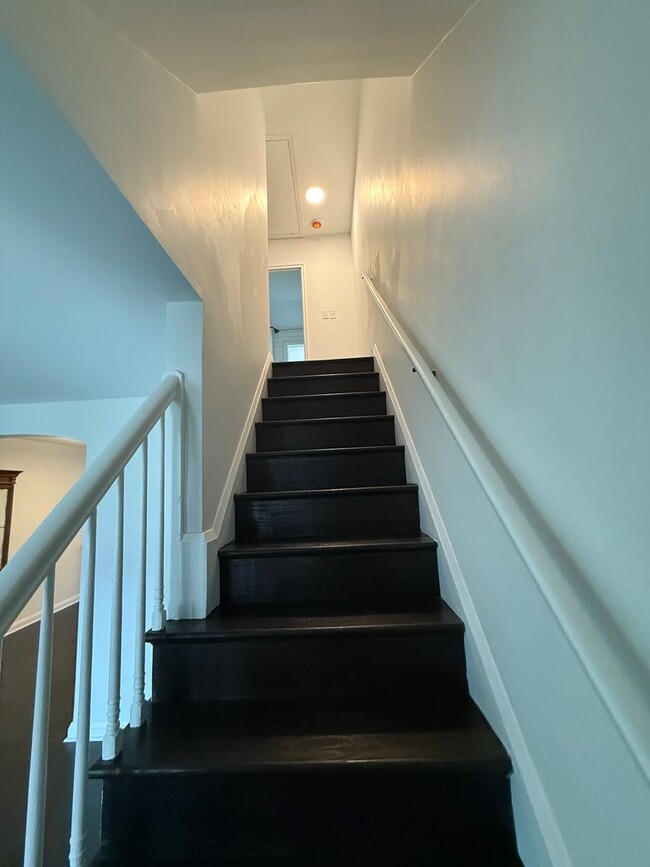 Building Photo - Stunning Renovated Home in Dundalk