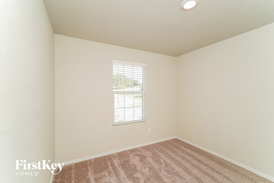 Building Photo - 13244 Rosemary Cove