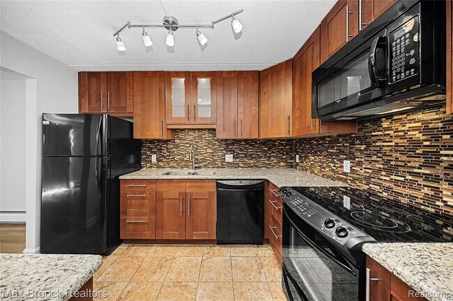 Building Photo - 35300 Woodward Ave