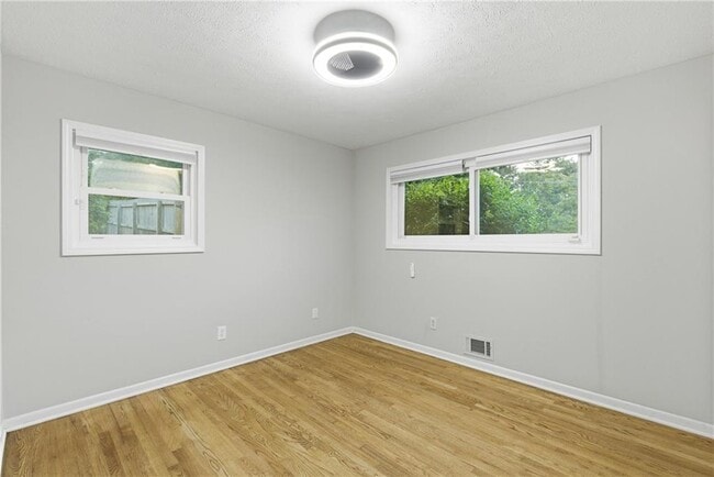 Building Photo - 3143 Claiborne Dr NW