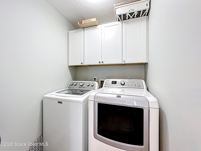 Building Photo - 1614 Earlham Ave NW